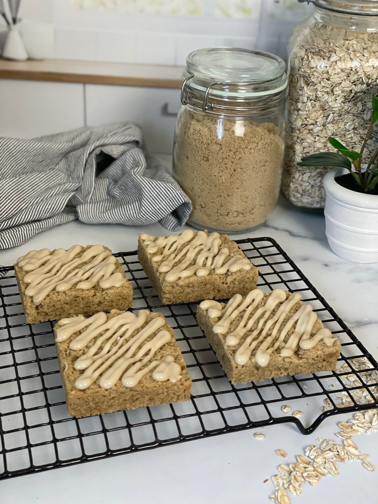 
                  
                    Maple Oatmeal
                  
                